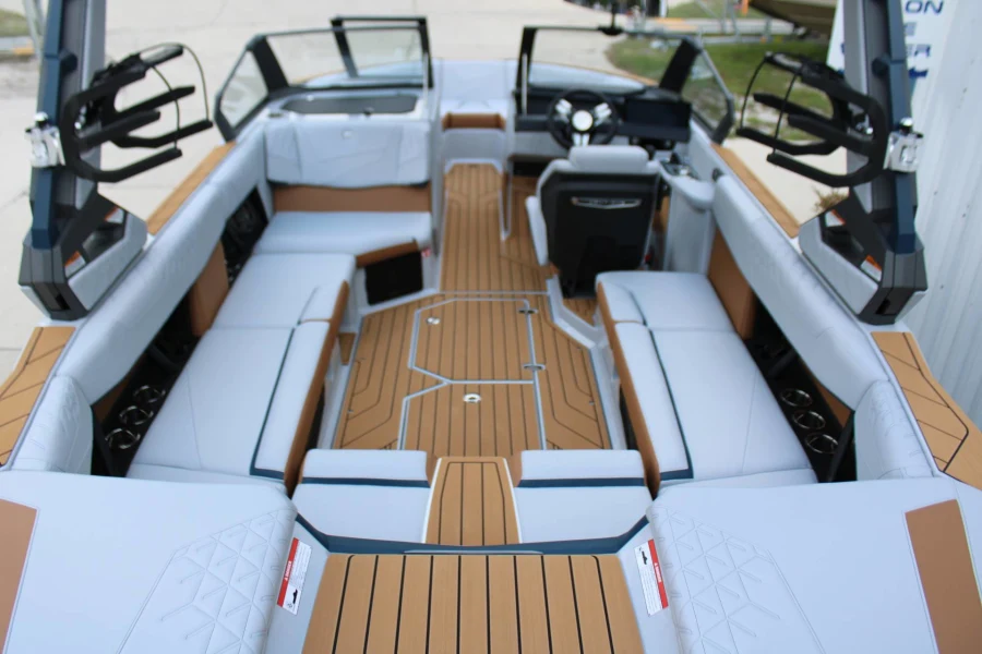 2027-nautique-s23-143745-image20