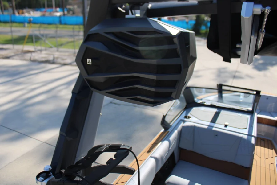 2027-nautique-s23-143745-image24