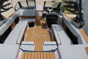 2027-nautique-s23-143745-image27