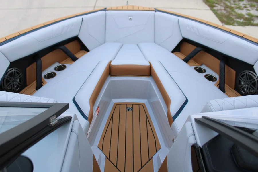 2027-nautique-s23-143745-image6