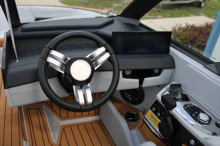 2027-nautique-s23-143745-image8