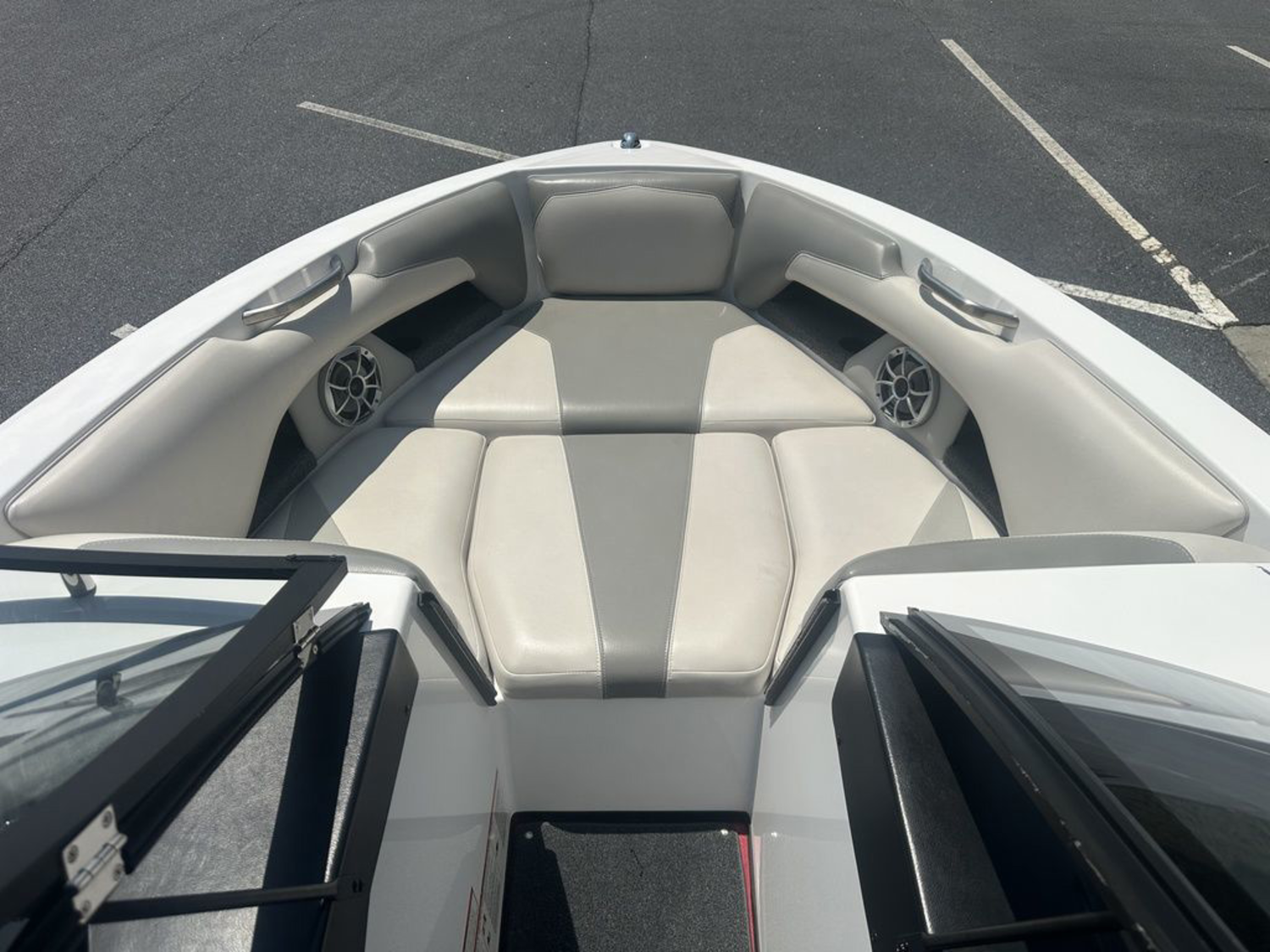 2016 Axis Wake Research T22