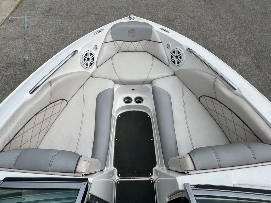 2011-mastercraft-x15-143752-image10