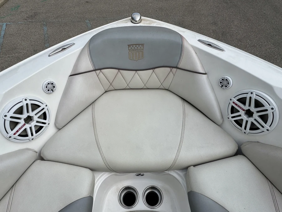 2011-mastercraft-x15-143752-image11