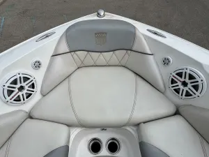 2011-mastercraft-x15-143752-image11