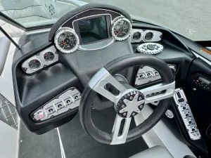 2011-mastercraft-x15-143752-image14