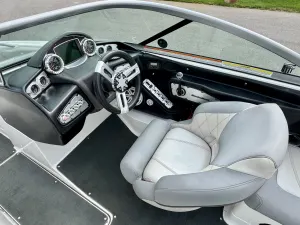 2011-mastercraft-x15-143752-image15