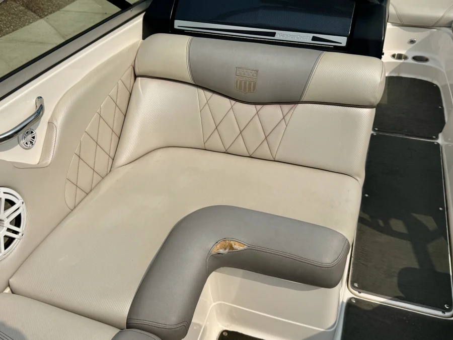 2011-mastercraft-x15-143752-image17