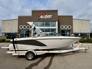2011-mastercraft-x15-143752-image1