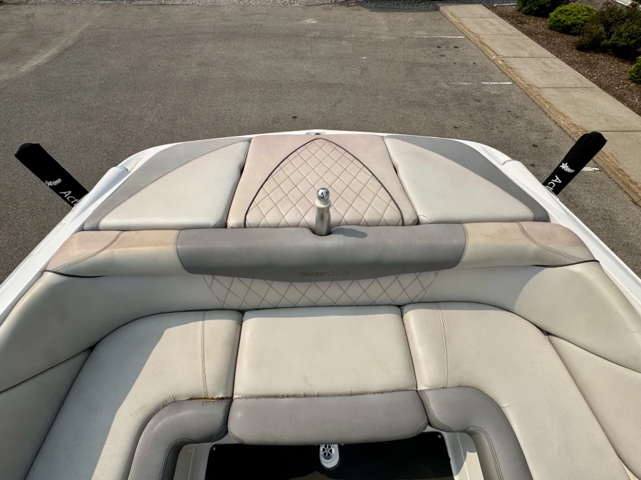 2011-mastercraft-x15-143752-image23