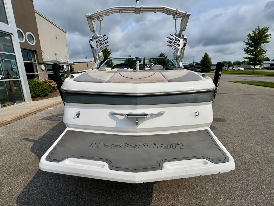 2011-mastercraft-x15-143752-image4