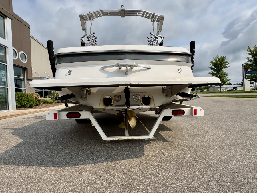 2011-mastercraft-x15-143752-image5