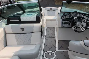 2015-mastercraft-x23-143754-image12