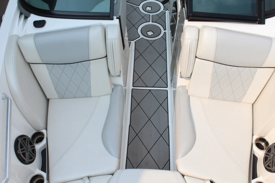 2015-mastercraft-x23-143754-image20
