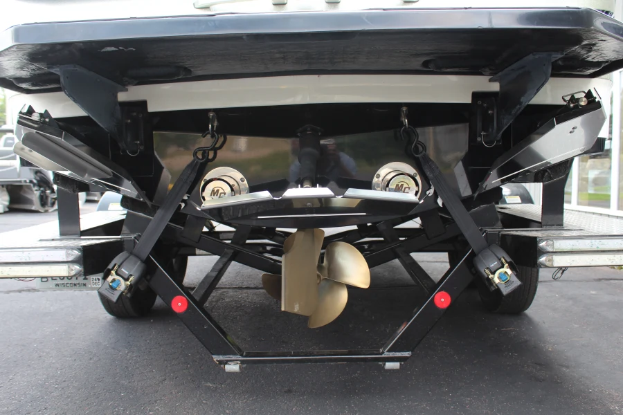 2015-mastercraft-x23-143754-image8