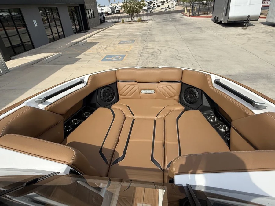 2027-supra--143759-image13