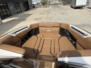 2027-supra--143759-image13