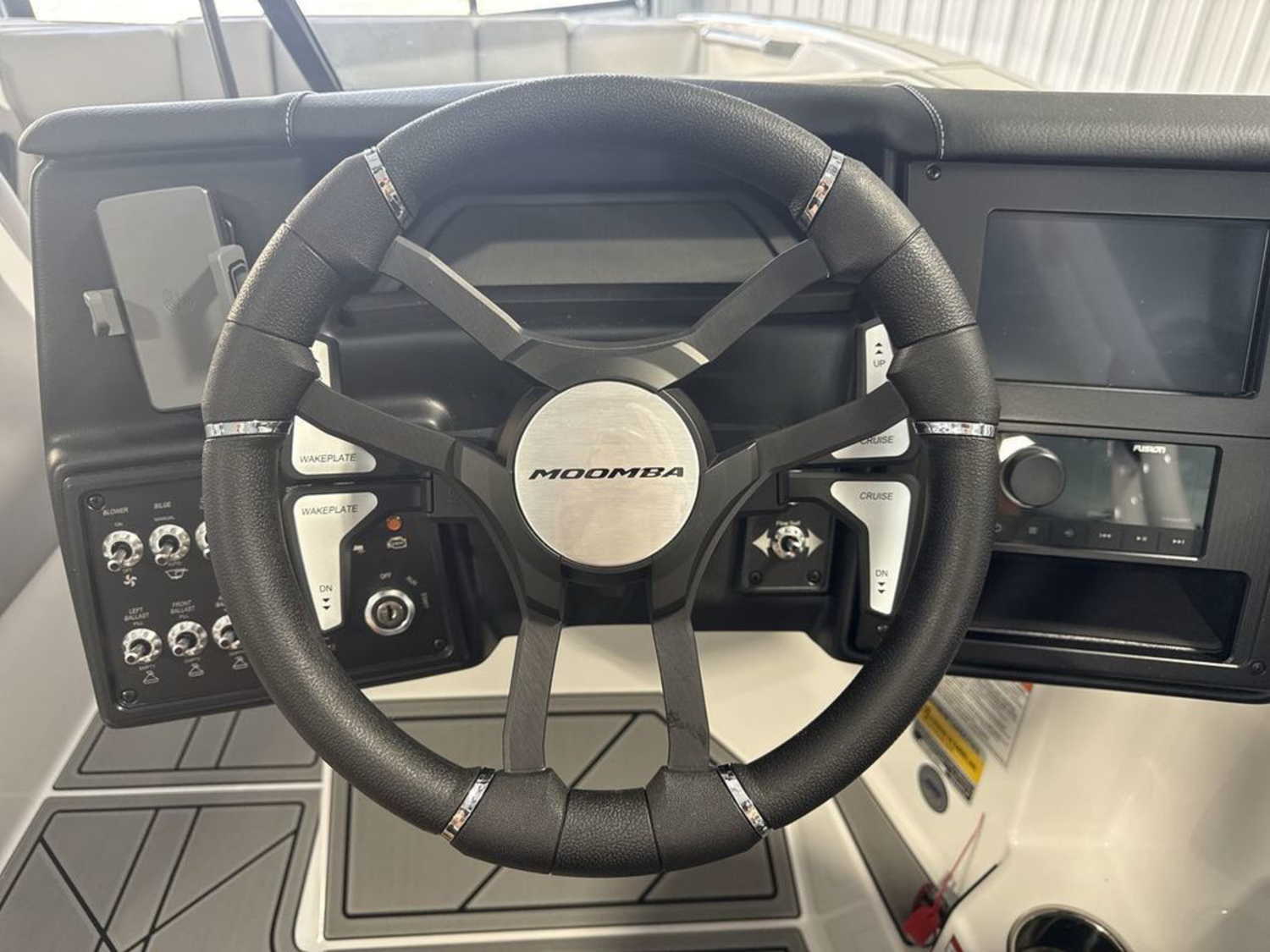 2027 MOOMBA Max
