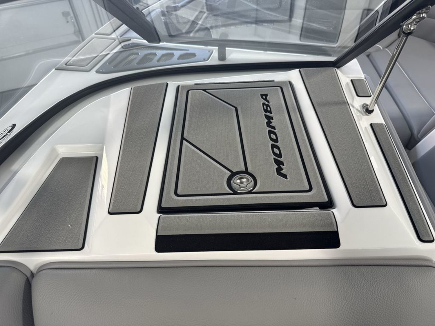 2027 MOOMBA Max