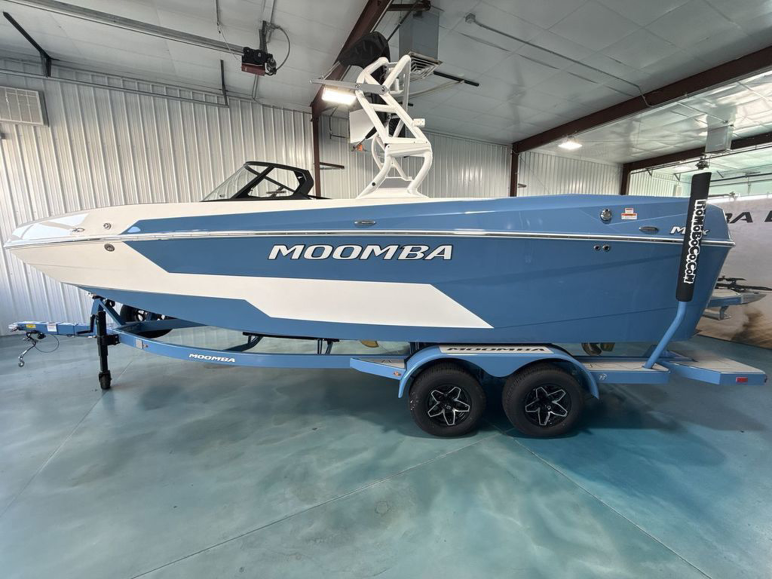 2027 MOOMBA Max
