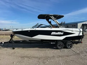 2026-malibu-wakesetter-22-lsv-143790-image0.webp