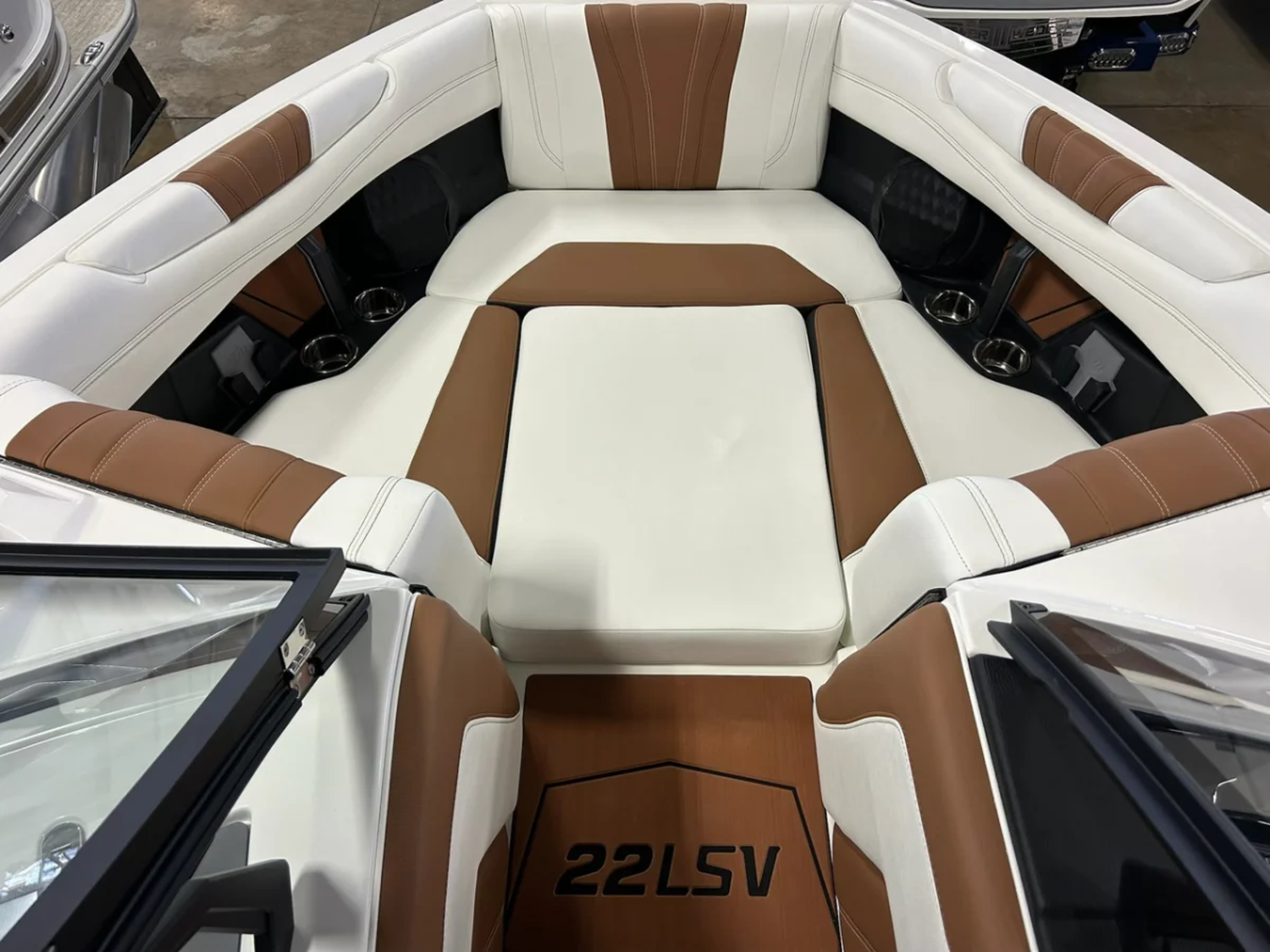 2026 MALIBU 22 LSV