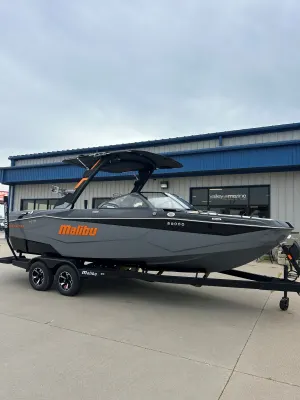 2026-malibu-wakesetter-22-lsv-143792-image1.webp