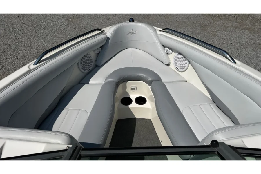 2003-mastercraft-maristar-210-143796-image8.webp