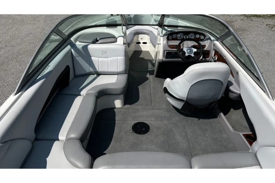 2003-mastercraft-maristar-210-143796-image9.webp