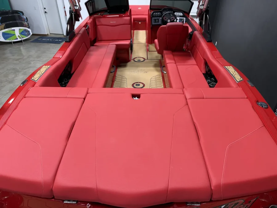 2023-mastercraft-nxt24-143802-image6.webp