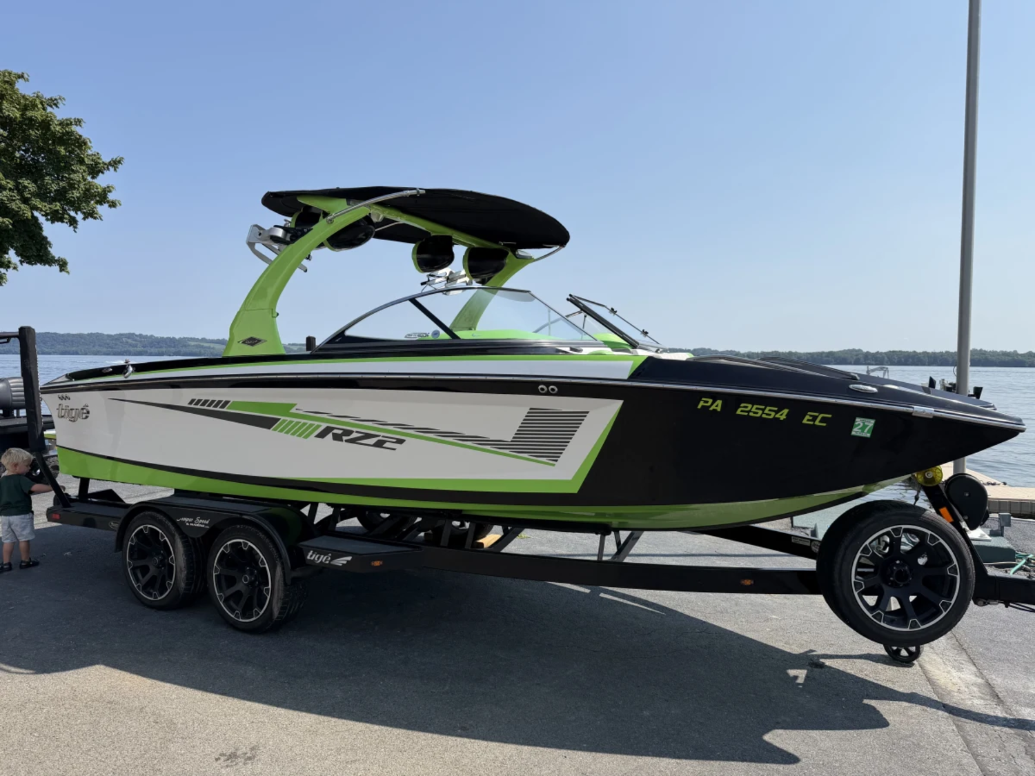 2016 Tige Boats RZ2