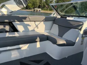 2021-mastercraft-xt22-143812-image13.webp