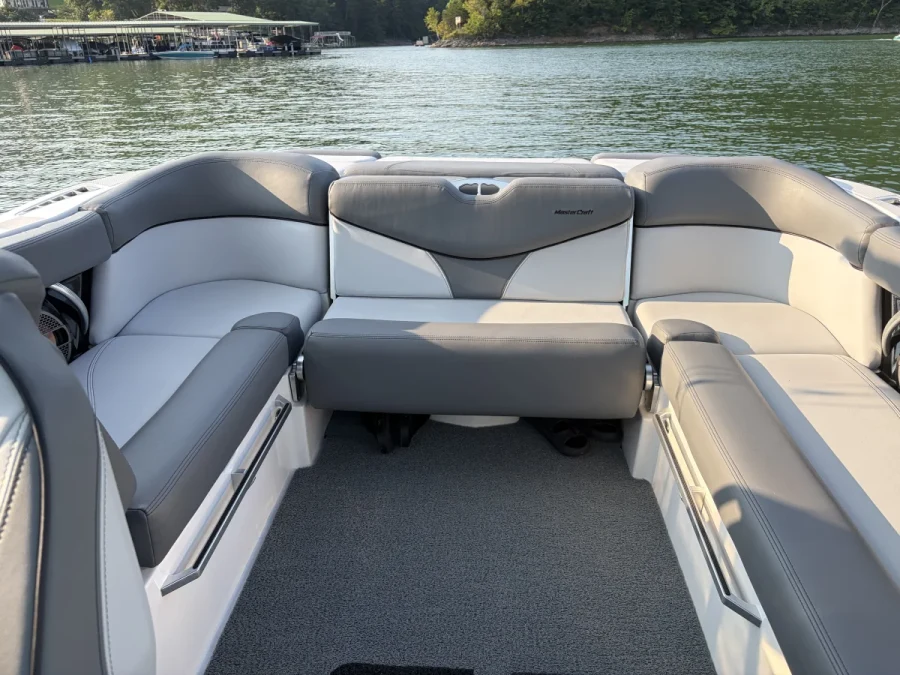 2021-mastercraft-xt22-143812-image15.webp