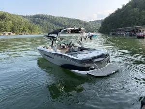 2021-mastercraft-xt22-143812-image3.webp