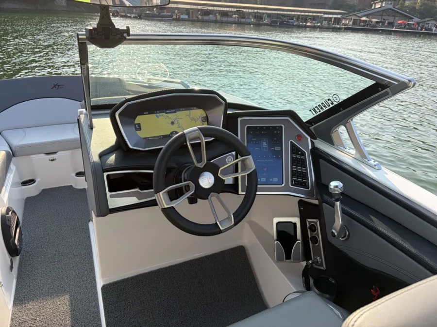 2021-mastercraft-xt22-143812-image6.webp