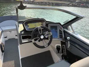 2021-mastercraft-xt22-143812-image6.webp