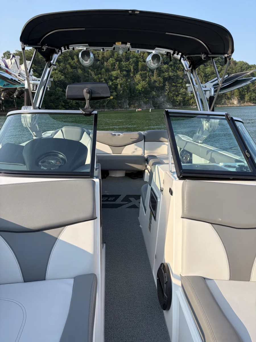 2021-mastercraft-xt22-143812-image9.webp