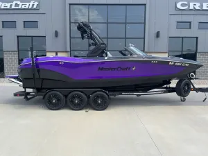 2023-mastercraft-x24-143815-image2.webp
