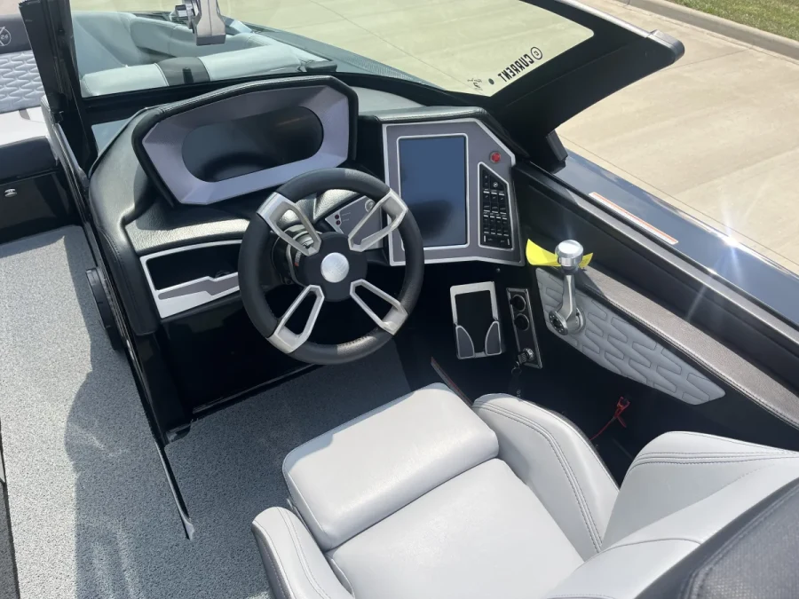 2023-mastercraft-x24-143815-image8.webp
