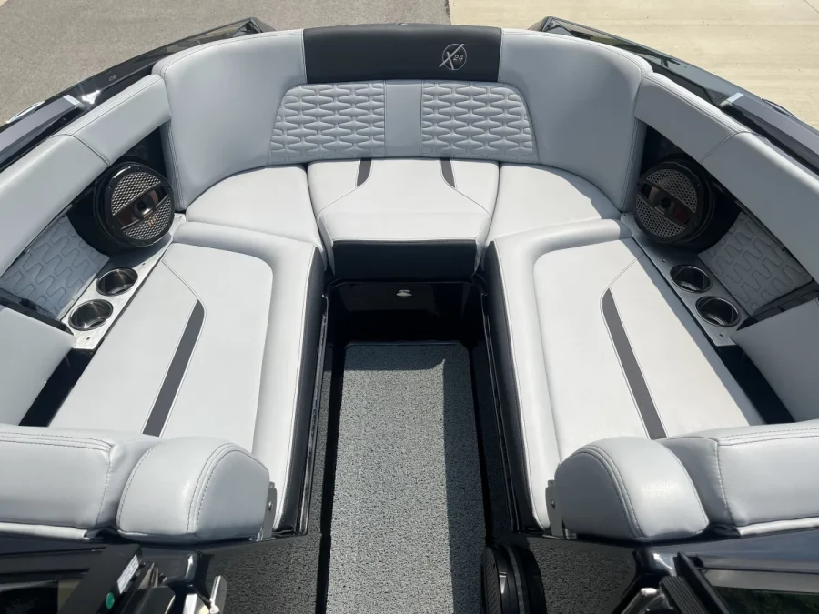 2023-mastercraft-x24-143815-image9.webp