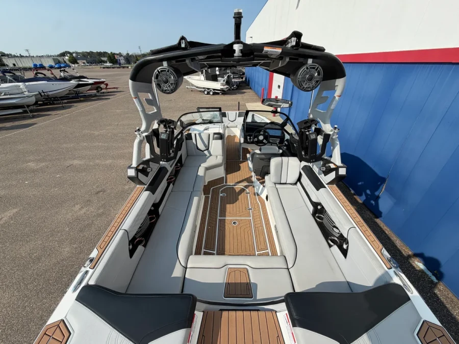 2020-nautique-g25-143818-image5.webp