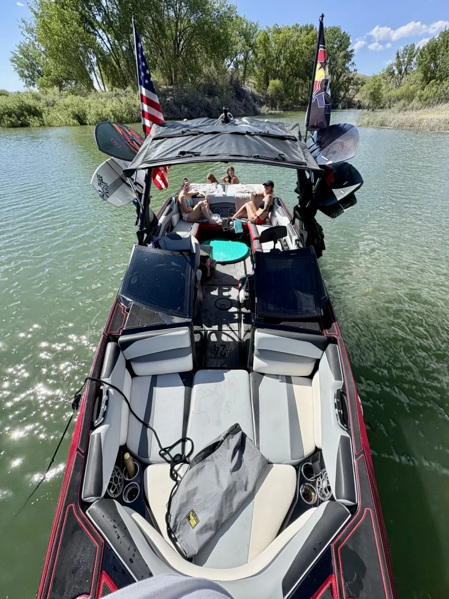 2019-axis-a24-143828-image9.webp