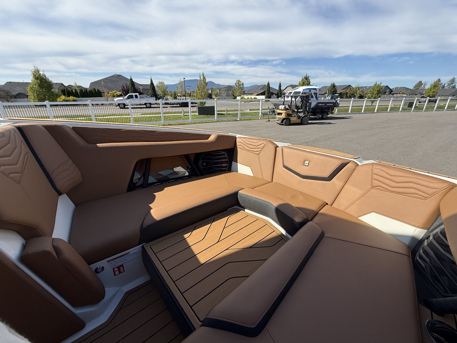 2027 Nautique G25