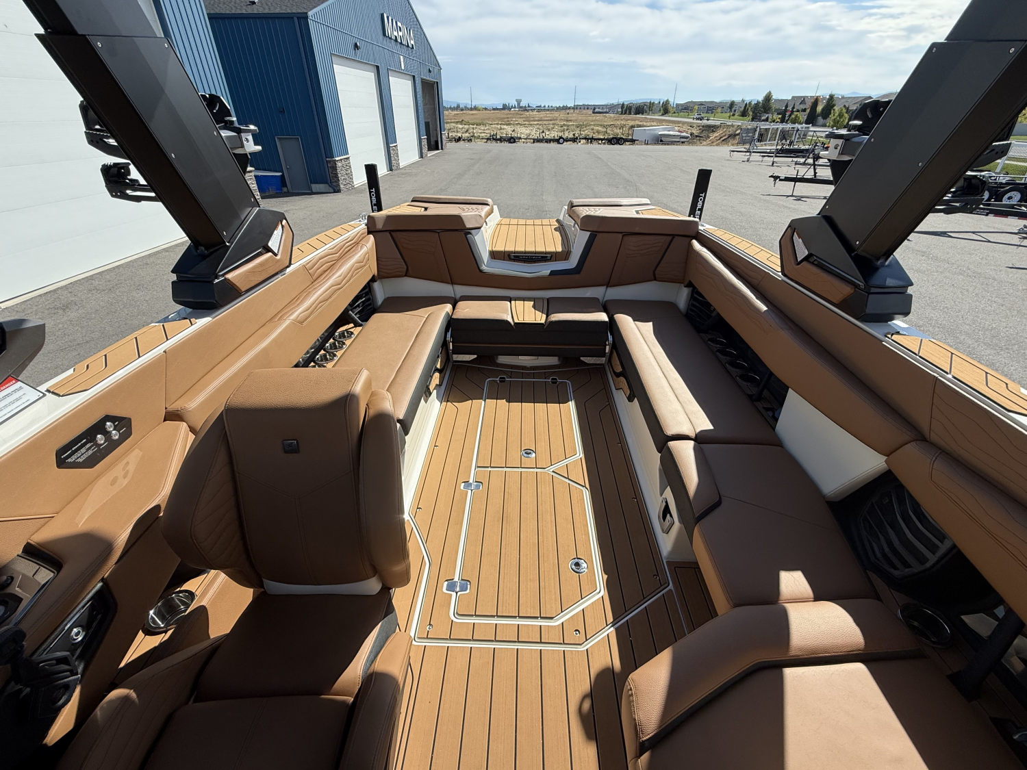 2027 Nautique G25