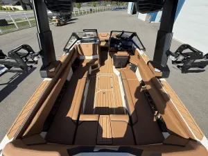2027-nautique-g25-144575-image4