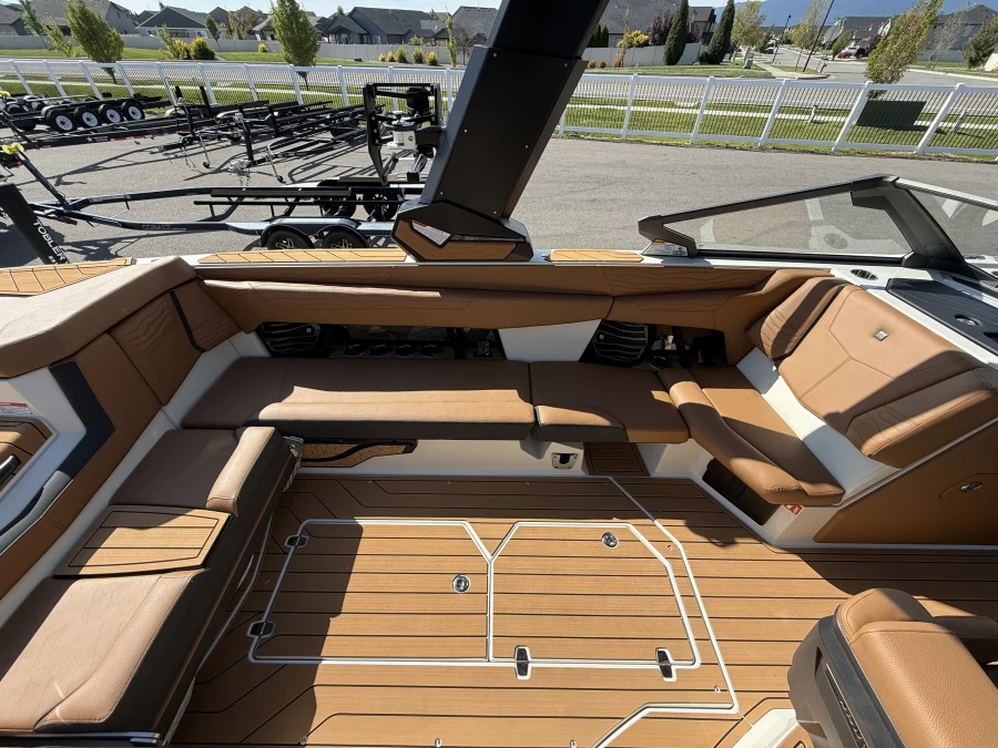 2027-nautique-g25-144575-image5