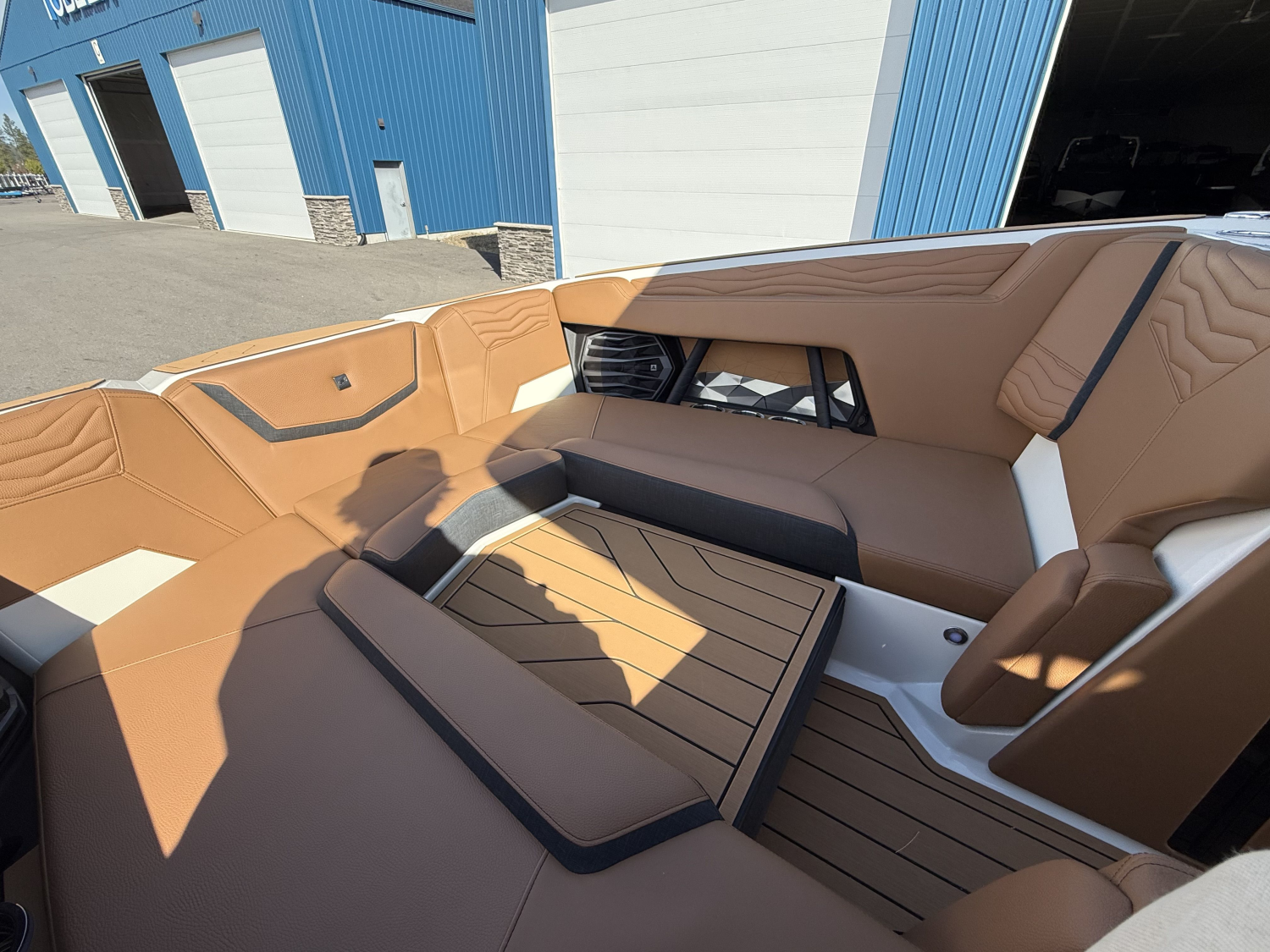 2027 Nautique G25