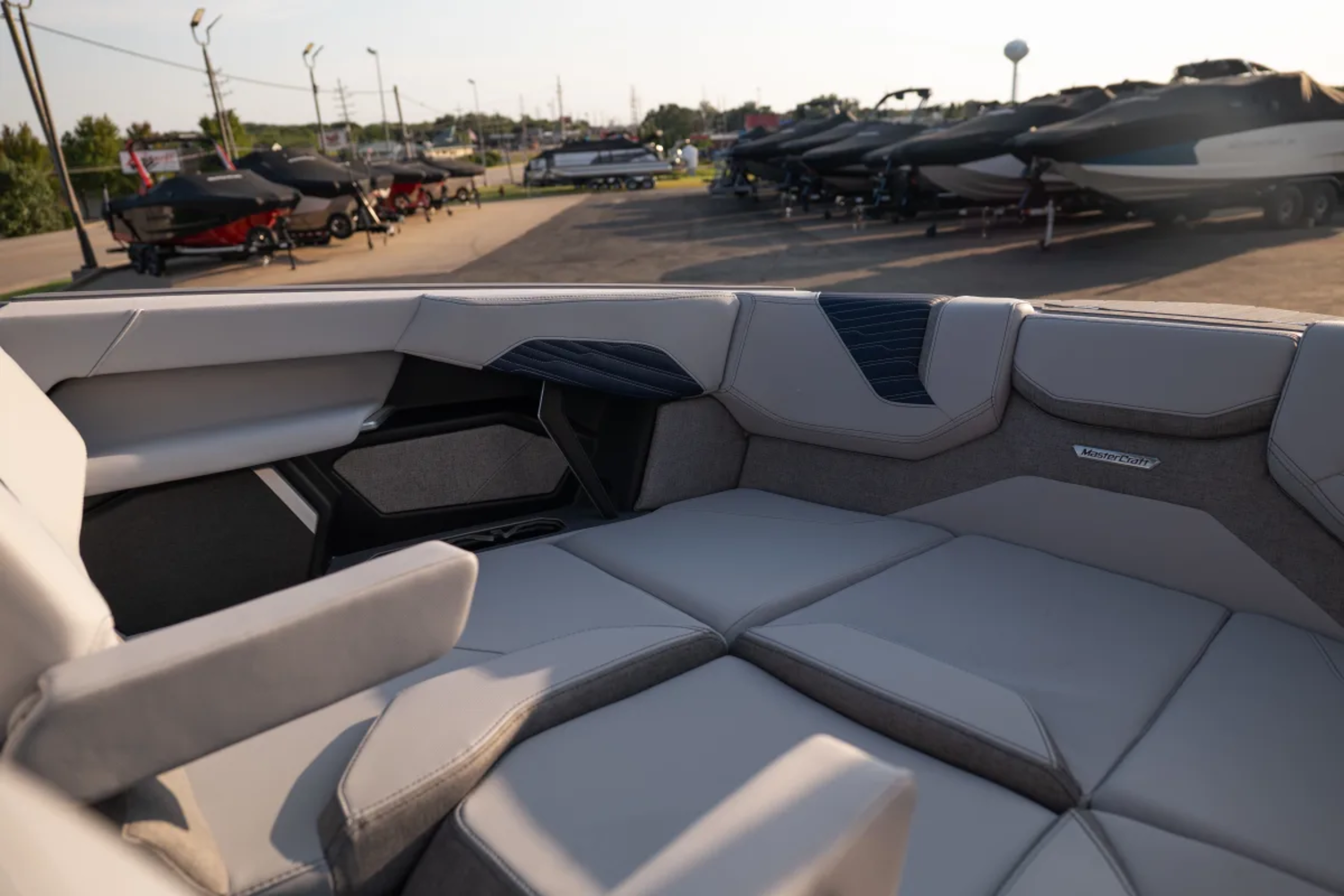2027 MASTERCRAFT X23 NAVY BLUE FLAKE & STARLIGHT FLAKE 