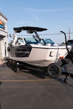 2027-mastercraft-x23-143844-image9.webp