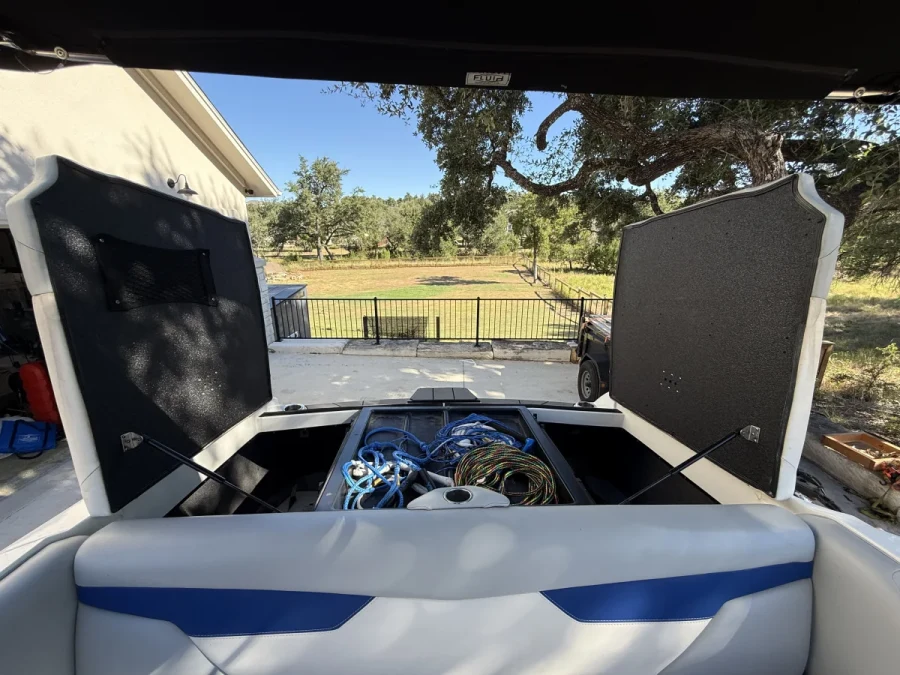 2019-axis-a22-143858-image11.webp
